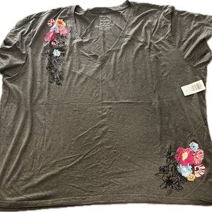 Torrid Relaxed Fit Tee Size 4